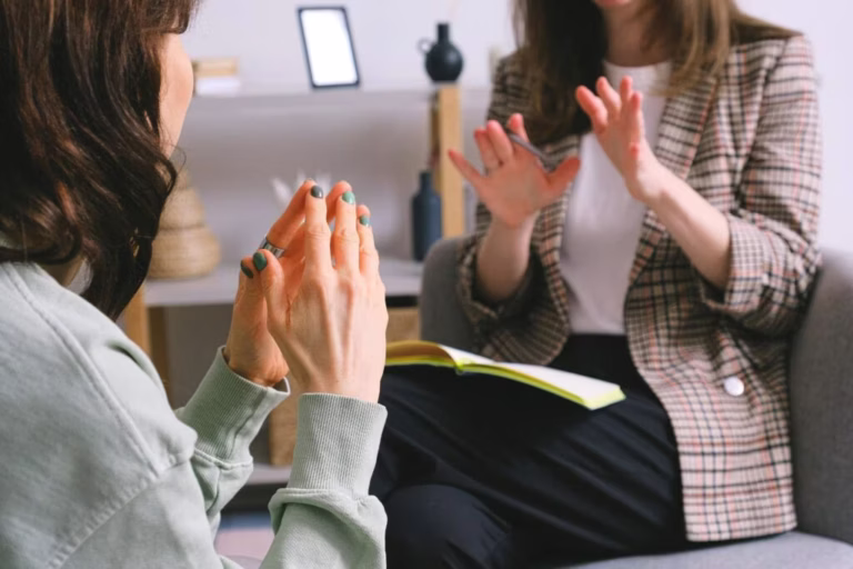 EKBO-Schulstiftung bietet Ersthelfer-Kurs für psychische Gesundheitsprobleme an